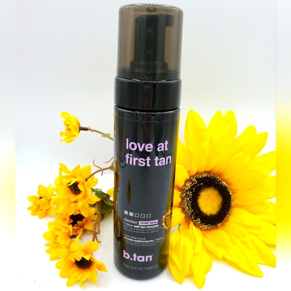 b.tan Love At First Tan 1 Hour Self Tanning Mousse Violet Base Tanner + Mitt - Picture 2 of 8